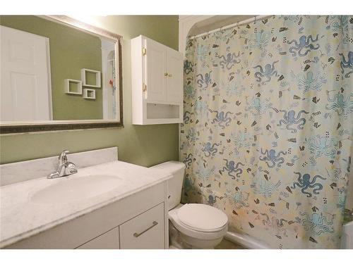 2 Kilmory Place, St. John'S, NL - Indoor Photo Showing Bathroom