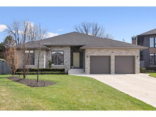 266 Xavier Circle, Lakeshore, ON 