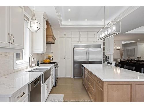266 Xavier Circle, Lakeshore, ON 