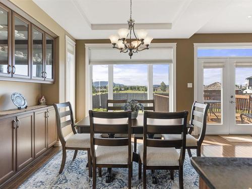 706 Weiler Boulevard, Thunder Bay, ON - Indoor Photo Showing Dining Room