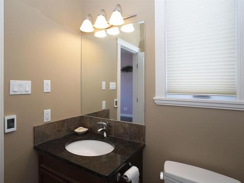 706 Weiler Boulevard, Thunder Bay, ON - Indoor Photo Showing Bathroom