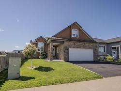 706 WEILER Boulevard  Thunder Bay, ON P7C 0A7