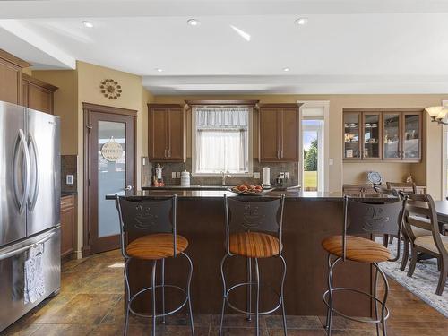 706 Weiler Boulevard, Thunder Bay, ON - Indoor Photo Showing Kitchen