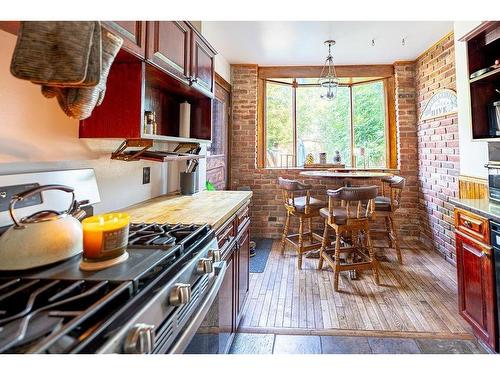 637 Catherine St., Thunder Bay, ON - Indoor Photo Showing Kitchen