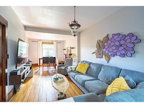 637 Catherine St., Thunder Bay, ON - Indoor Photo Showing Living Room