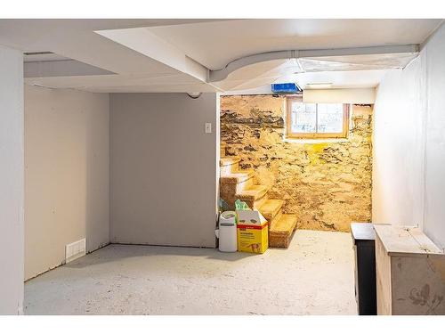 637 Catherine St., Thunder Bay, ON - Indoor