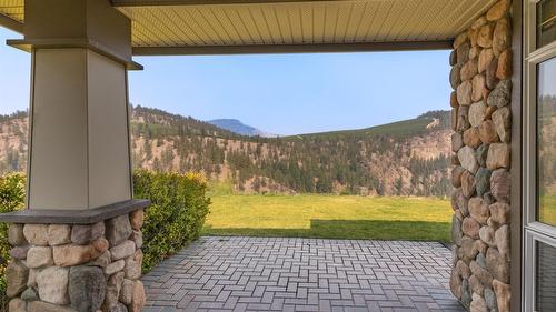 29-3800 Gallaghers Pinnacle Way, Kelowna, BC - Outdoor
