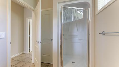 29-3800 Gallaghers Pinnacle Way, Kelowna, BC - Indoor