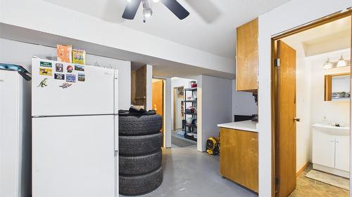 2320 5Th Street, Cranbrook, BC - Indoor