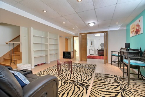 Salle familiale - 762 Rue Genest, Magog, QC - Indoor