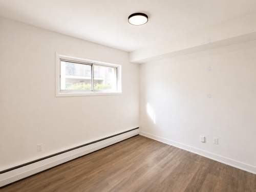Chambre à coucher - 7-1020 Salaberry, Montréal (Ahuntsic-Cartierville), QC - Indoor Photo Showing Other Room