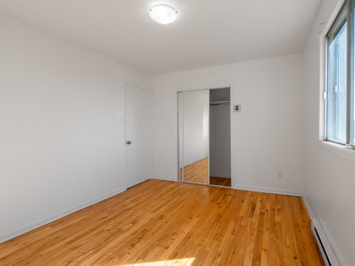 Chambre à coucher - 8-30 Boul. St-Elzear O., Laval (Vimont), QC - Indoor Photo Showing Other Room