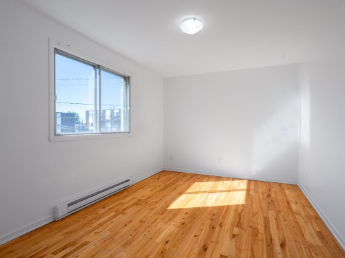 Chambre à coucher - 8-30 Boul. St-Elzear O., Laval (Vimont), QC - Indoor Photo Showing Other Room