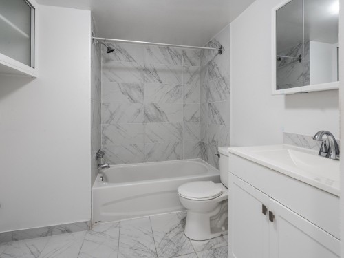 Salle de bains - 8-30 Boul. St-Elzear O., Laval (Vimont), QC - Indoor Photo Showing Bathroom