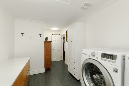 Salle de lavage - 3415  - 3417 Imp. Des Colibris, Sainte-Adèle, QC - Indoor Photo Showing Laundry Room
