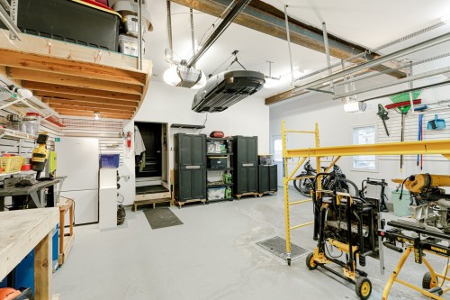 Garage - 3415  - 3417 Imp. Des Colibris, Sainte-Adèle, QC - Indoor Photo Showing Other Room