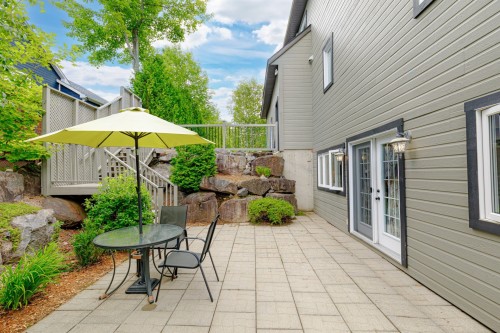 Terrasse - 3415  - 3417 Imp. Des Colibris, Sainte-Adèle, QC - Outdoor With Exterior