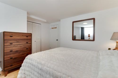 Master Bedroom - 8546 Place Chartier, Laval (Saint-François), QC - Indoor Photo Showing Bedroom