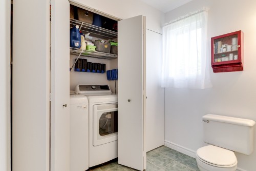 Laundry - 8546 Place Chartier, Laval (Saint-François), QC - Indoor Photo Showing Laundry Room