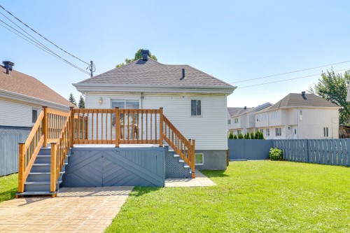 Courtyard - 8546 Place Chartier, Laval (Saint-François), QC - Outdoor With Exterior