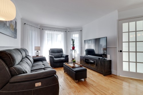 Living Room - 8546 Place Chartier, Laval (Saint-François), QC - Indoor Photo Showing Living Room
