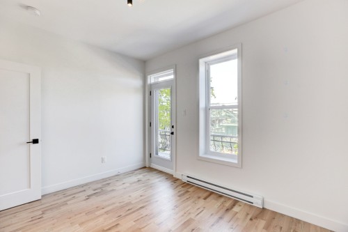 Bedroom - 1420 Rue St-Clément, Montréal (Mercier/Hochelaga-Maisonneuve), QC - Indoor Photo Showing Other Room