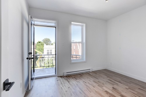Bedroom - 1420 Rue St-Clément, Montréal (Mercier/Hochelaga-Maisonneuve), QC - Indoor Photo Showing Other Room