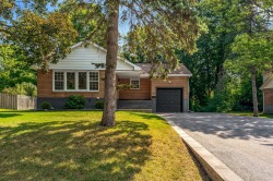 133 Av. Madsen  Beaconsfield, QC H9W 4T9