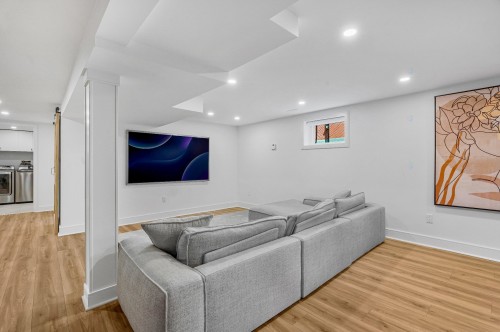Salle de jeux - 133 Av. Madsen, Beaconsfield, QC - Indoor