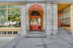 205-267 Rue St-Paul Québec (La Cité-Limoilou), QC G1K 3W6