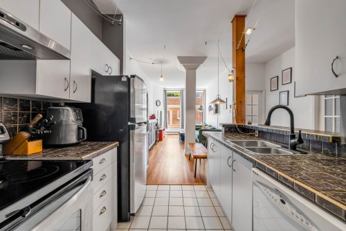 Kitchen - 205-267 Rue St-Paul, Québec (La Cité-Limoilou), QC 