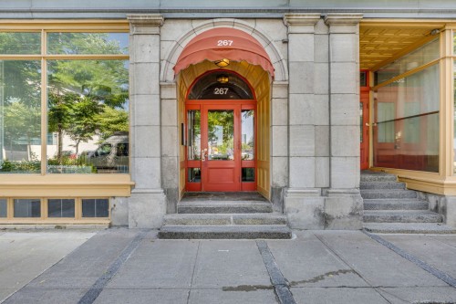 Entry - 205-267 Rue St-Paul, Québec (La Cité-Limoilou), QC 
