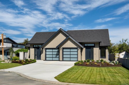 10011 Chicory Pl, Sidney, BC - Outdoor With Facade