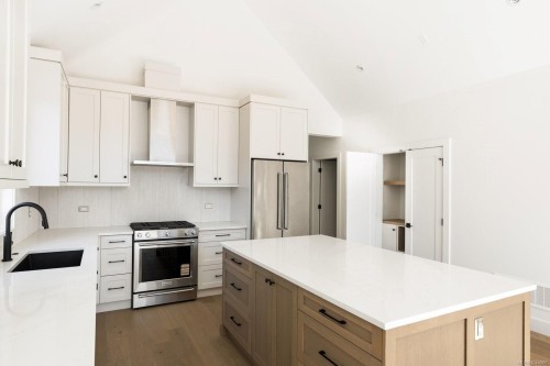 10011 Chicory Pl, Sidney, BC - Indoor Photo Showing Kitchen