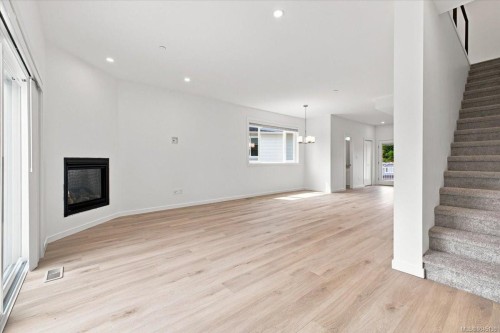 26 Leam Rd, Nanaimo, BC - Indoor With Fireplace