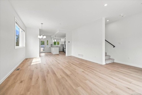 26 Leam Rd, Nanaimo, BC - Indoor