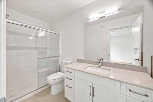 26 Leam Rd, Nanaimo, BC - Indoor Photo Showing Bathroom
