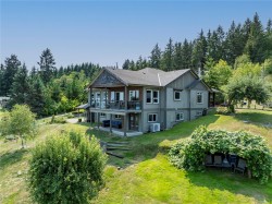 5763 Island Hwy SOUTHUnion Bay, BC V0R 3B0