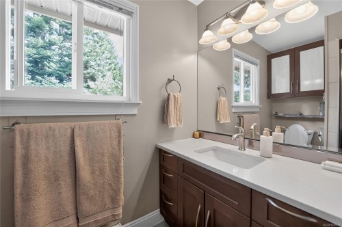5236 Burnham Cres, Nanaimo, BC 