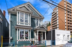 840 Cormorant St Victoria, BC V8W 1R1