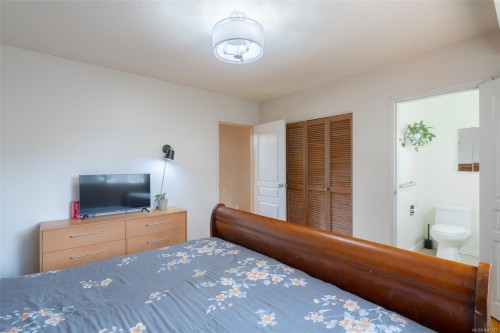 2490 Highland Blvd, Nanaimo, BC 