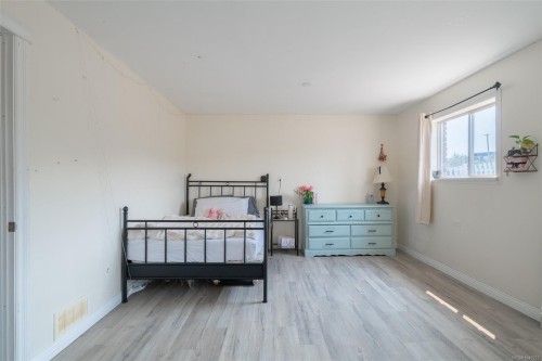 2490 Highland Blvd, Nanaimo, BC 