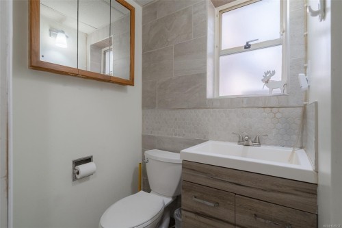 2490 Highland Blvd, Nanaimo, BC 