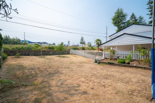 2490 Highland Blvd, Nanaimo, BC 
