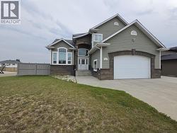 901 89 Avenue  Dawson Creek, BC V1G 0A8