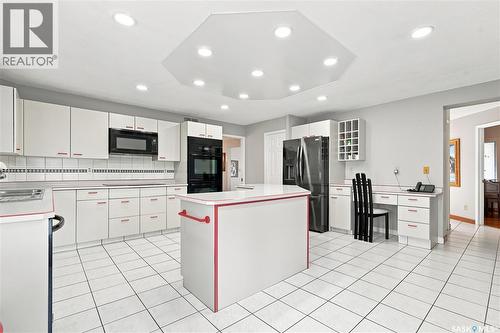 3230 Calder Terrace, Saskatoon, SK - Indoor Photo Showing Kitchen
