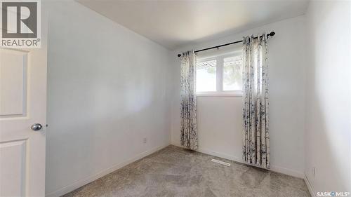 68 Cameron Crescent, Regina, SK - Indoor Photo Showing Other Room