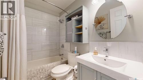 68 Cameron Crescent, Regina, SK - Indoor Photo Showing Bathroom
