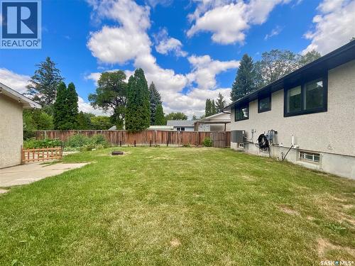 68 Cameron Crescent, Regina, SK - Outdoor
