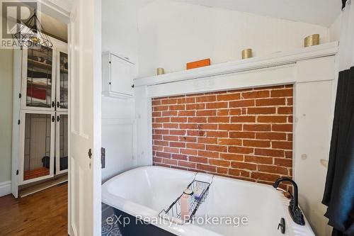 650 St David St, North Road, Centre Wellington (Fergus), ON - Indoor